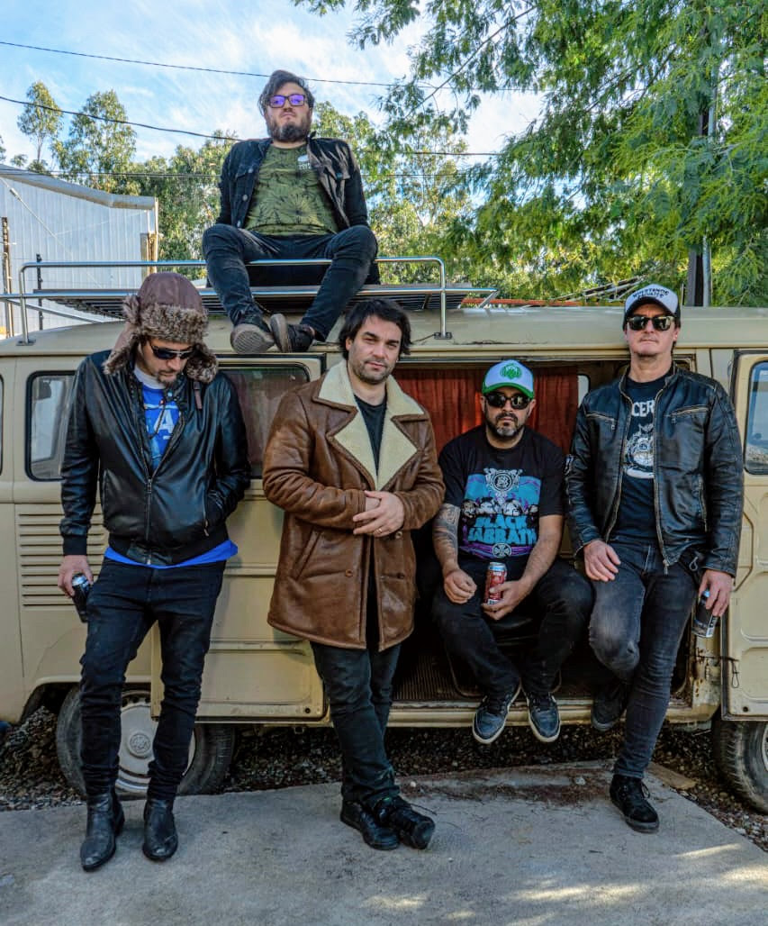 Desde Freak Valley Festival: The Polvos! Presenta “Fire Dance”