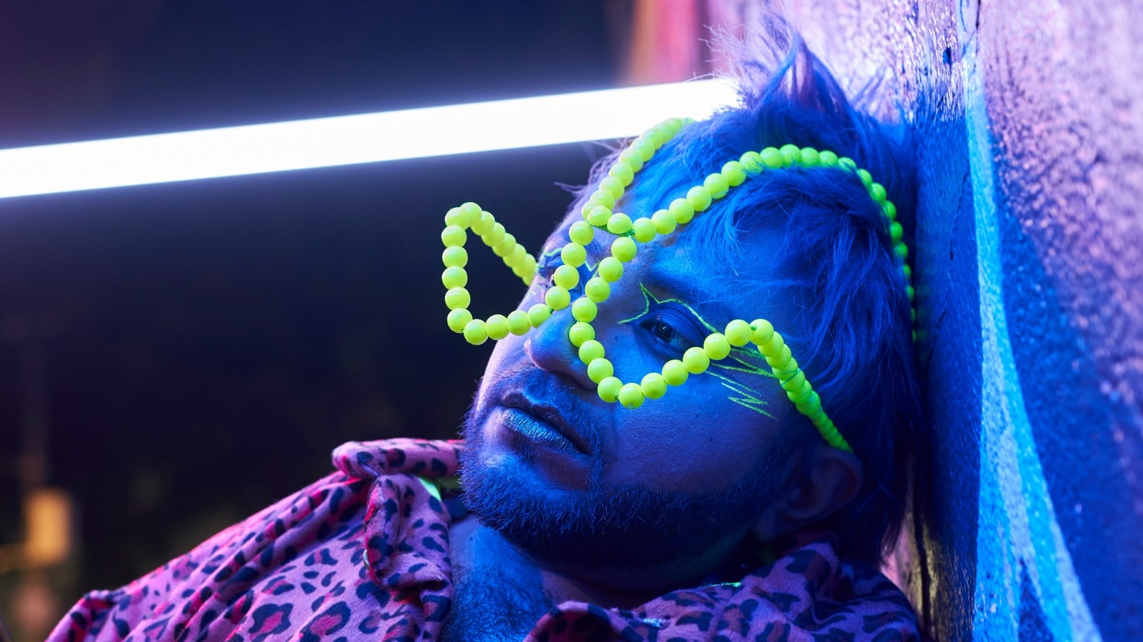 Una canción de rebeldía y resistencia en tono de cumbia rebajada, así es ‘Furia Disca’ de Guz Guevara